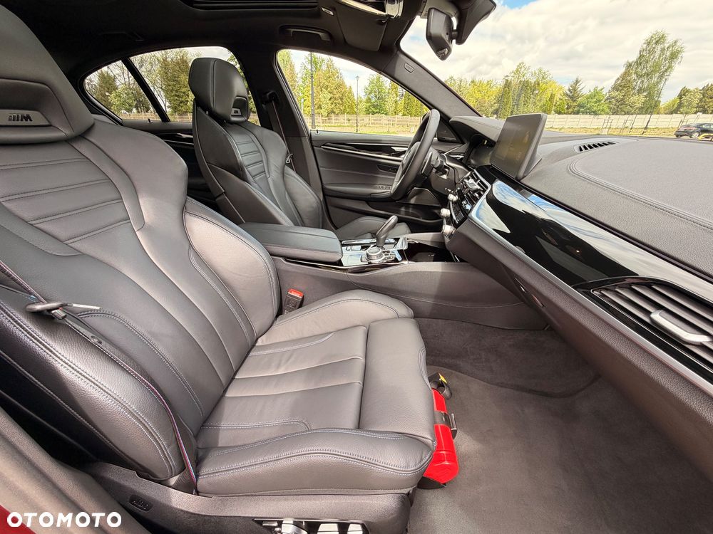 BMW Seria 5 540i xDrive mHEV sport - 26