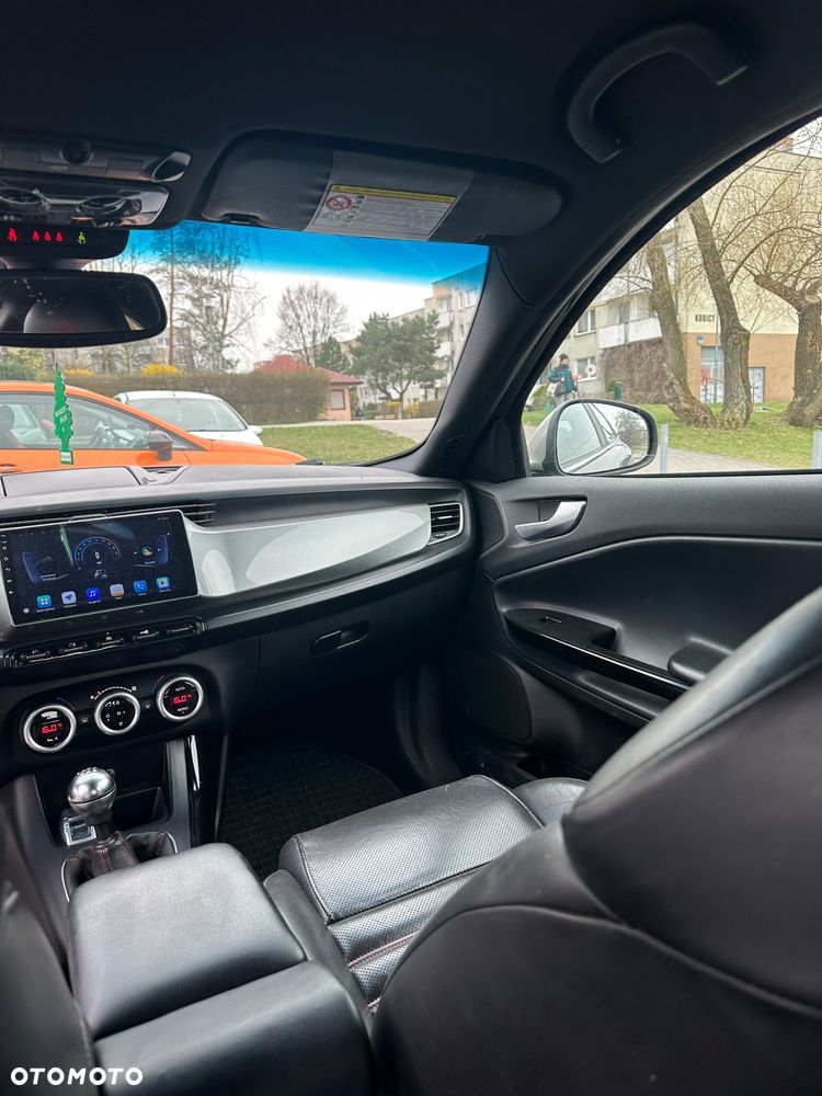 Alfa Romeo Giulietta 1.6 JTDM Distinctive - 10