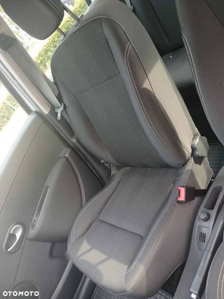 Renault Clio 1.2 16V Intens - 14