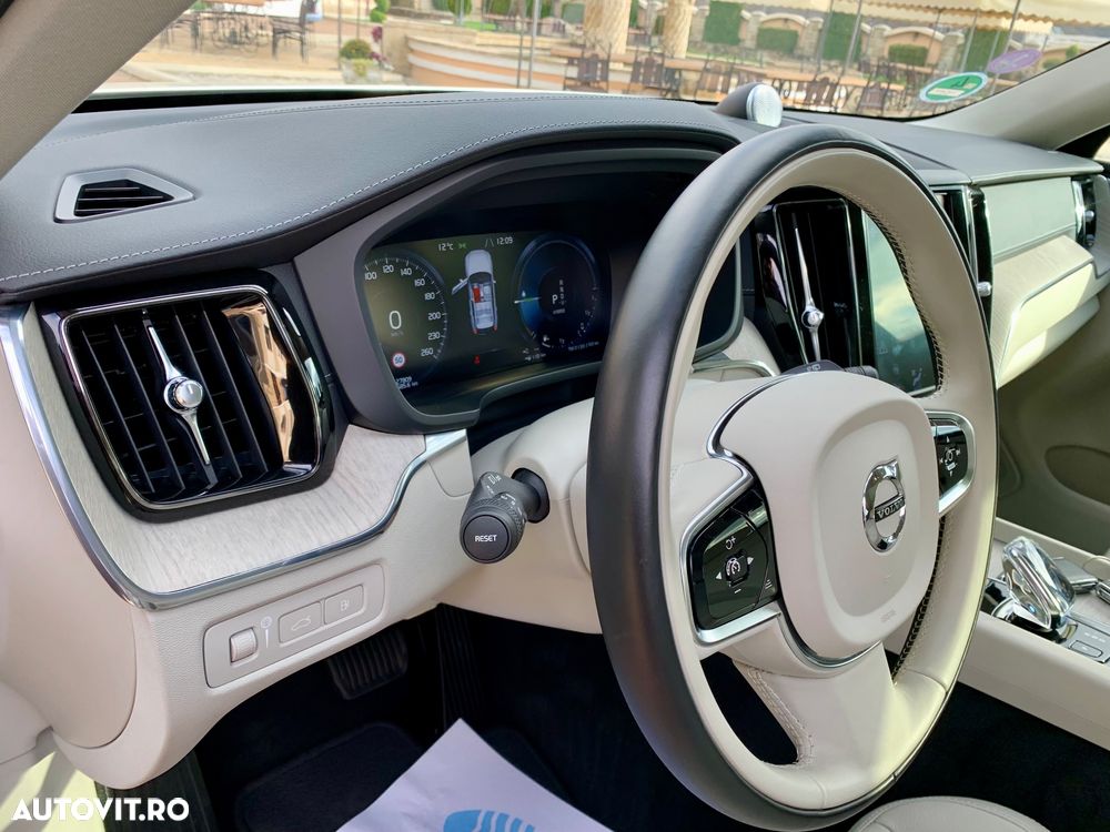 Volvo XC 60 T8 Twin Engine AWD Inscription - 30