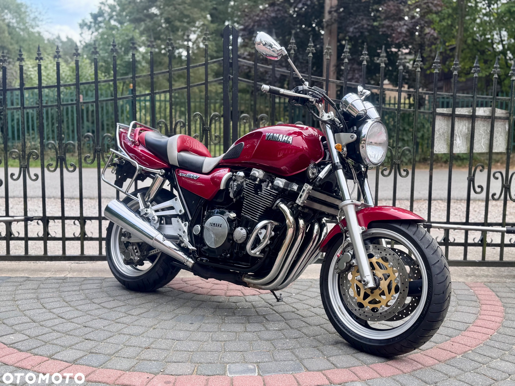 Yamaha XJR - 2