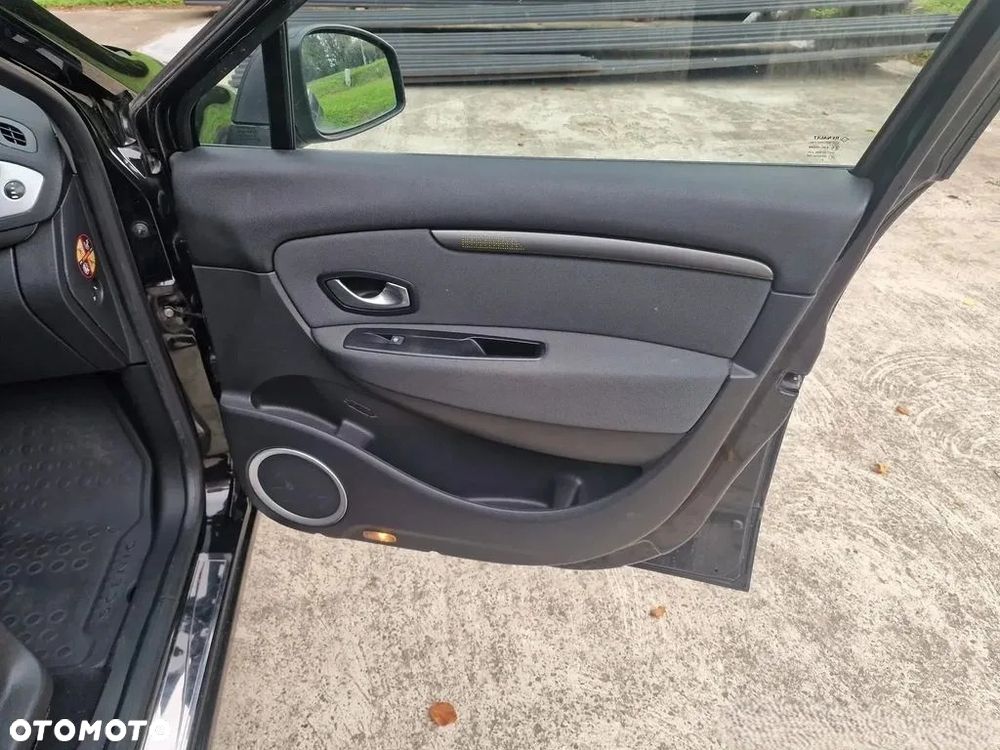 Renault Grand Scenic Gr 1.4 16V TCE Bose Edition - 21