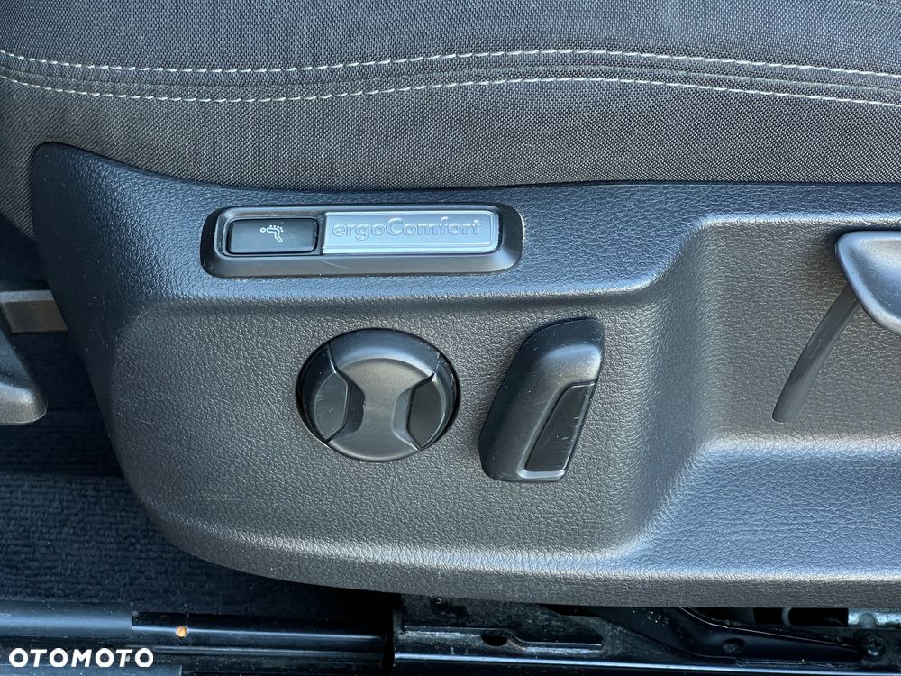 Volkswagen Passat 2.0 TDI BMT Highline DSG - 16