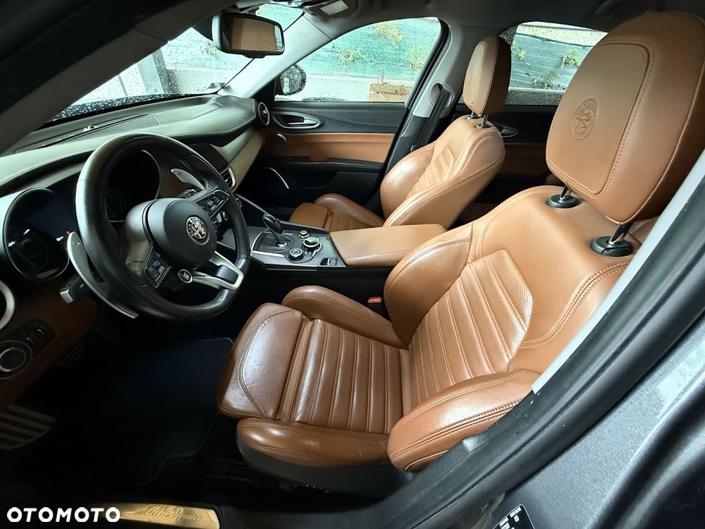 Alfa Romeo Giulia 2.0 Turbo Veloce Q4 - 8