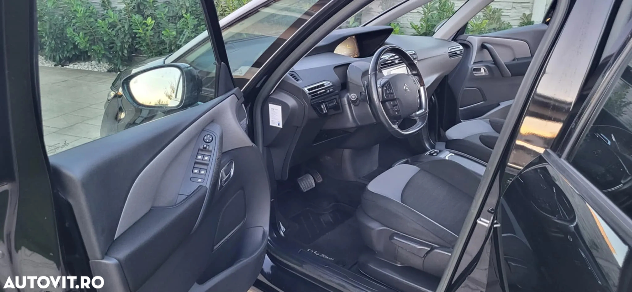 Citroën C4 Grand Picasso - 11