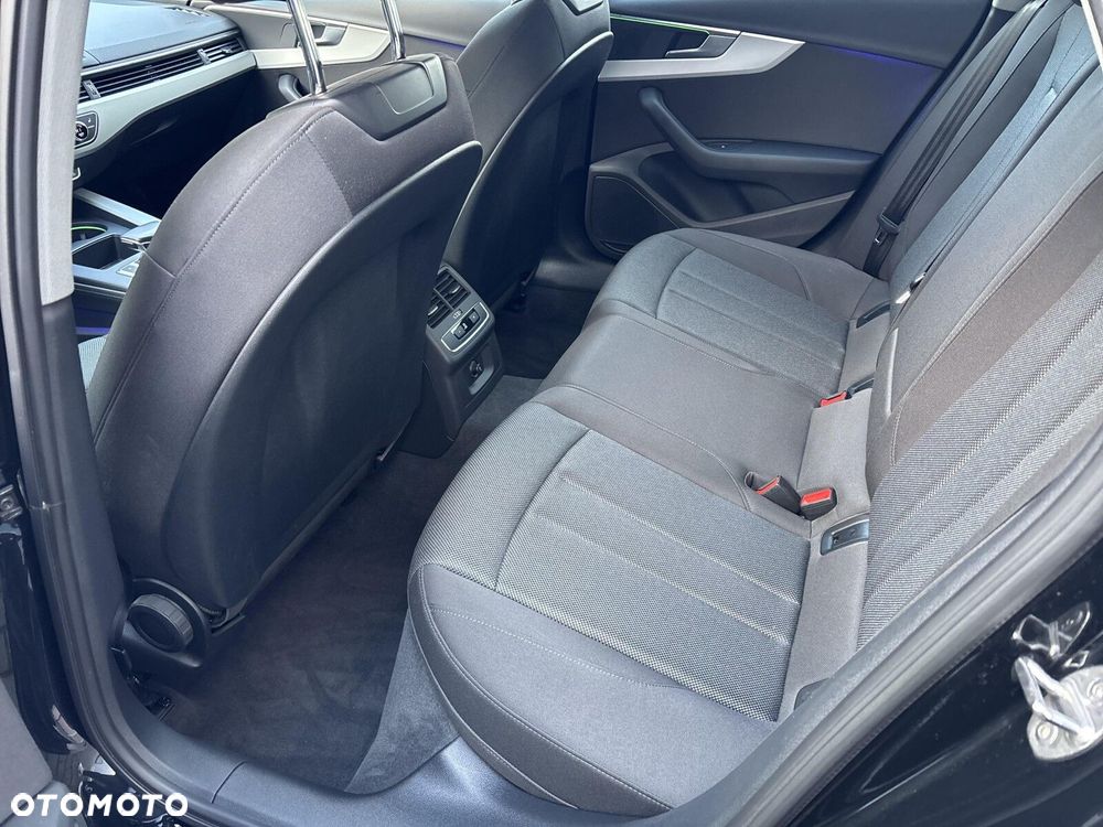 Audi A4 Limousine - 20