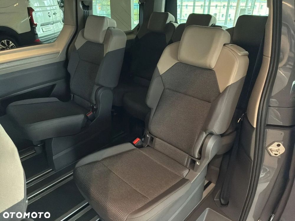 Volkswagen Multivan - 16