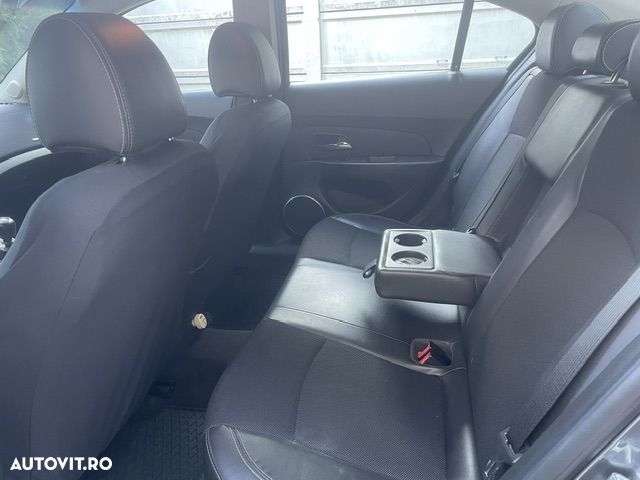 Chevrolet Cruze 1.8 Ecotec LTZ+ - 5