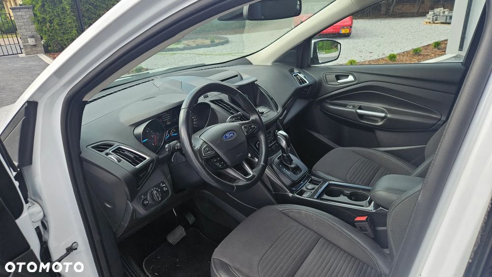 Ford Kuga - 11