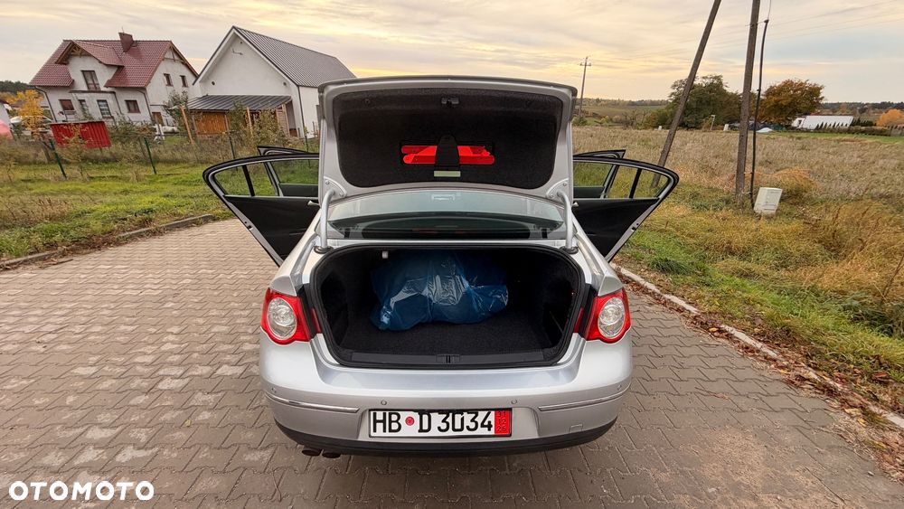 Volkswagen Passat - 6
