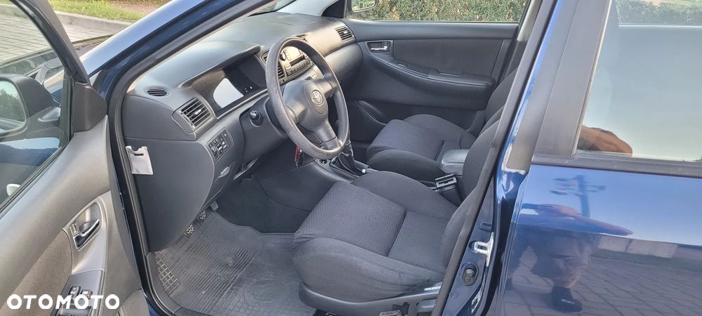 Toyota Corolla 1.4 D-4D Sol - 14