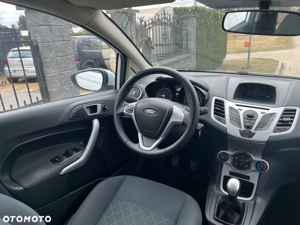 Ford Fiesta 1.25 Champions Edition - 23