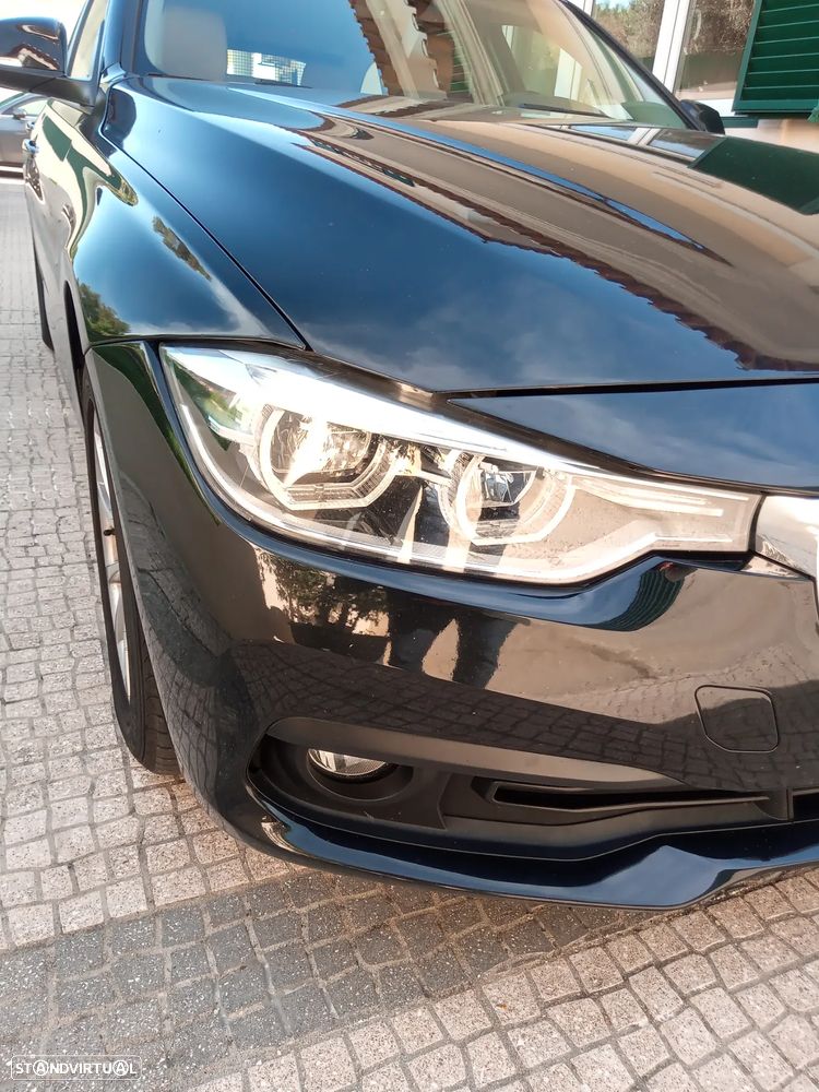 BMW 320 d Touring Advantage Auto - 4