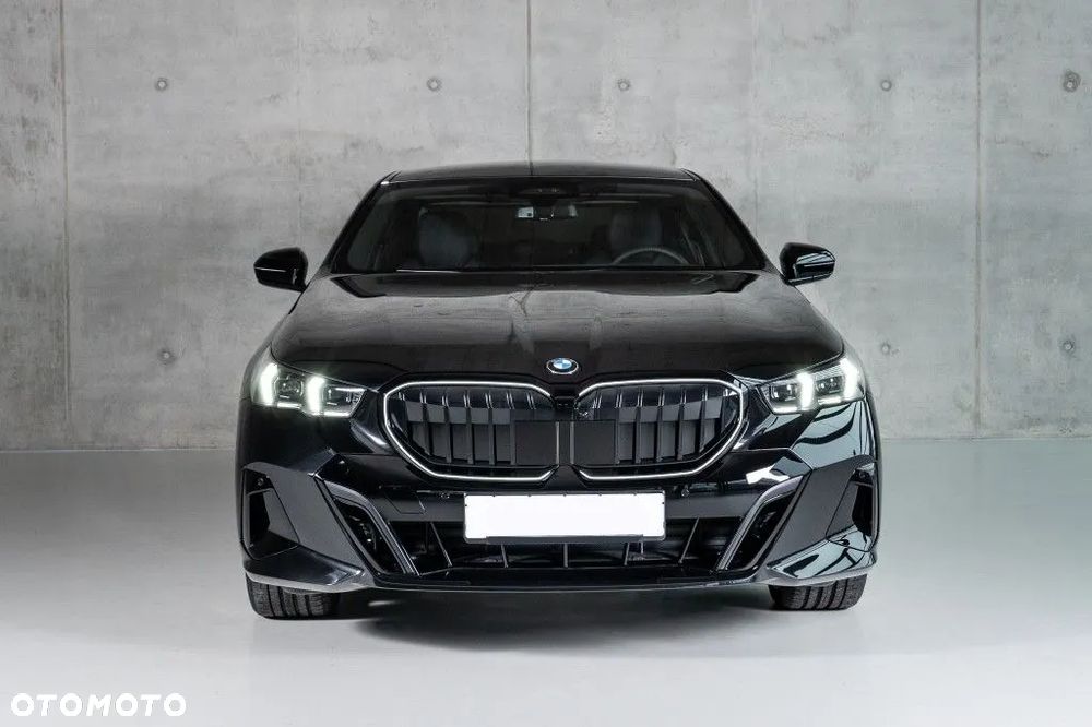 BMW Seria 5 540d xDrive mHEV M Sport - 8