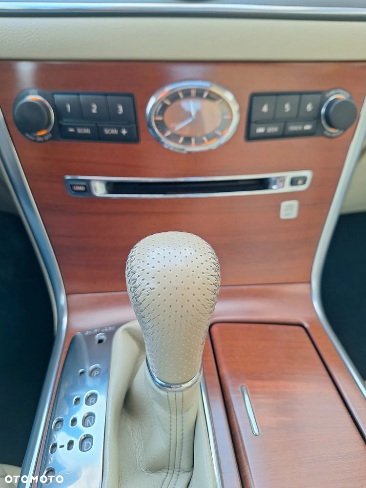 Infiniti M - 28