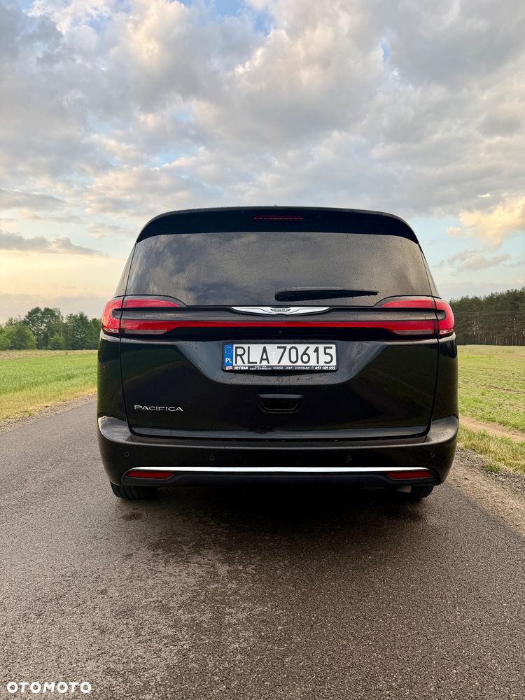 Chrysler Pacifica - 12