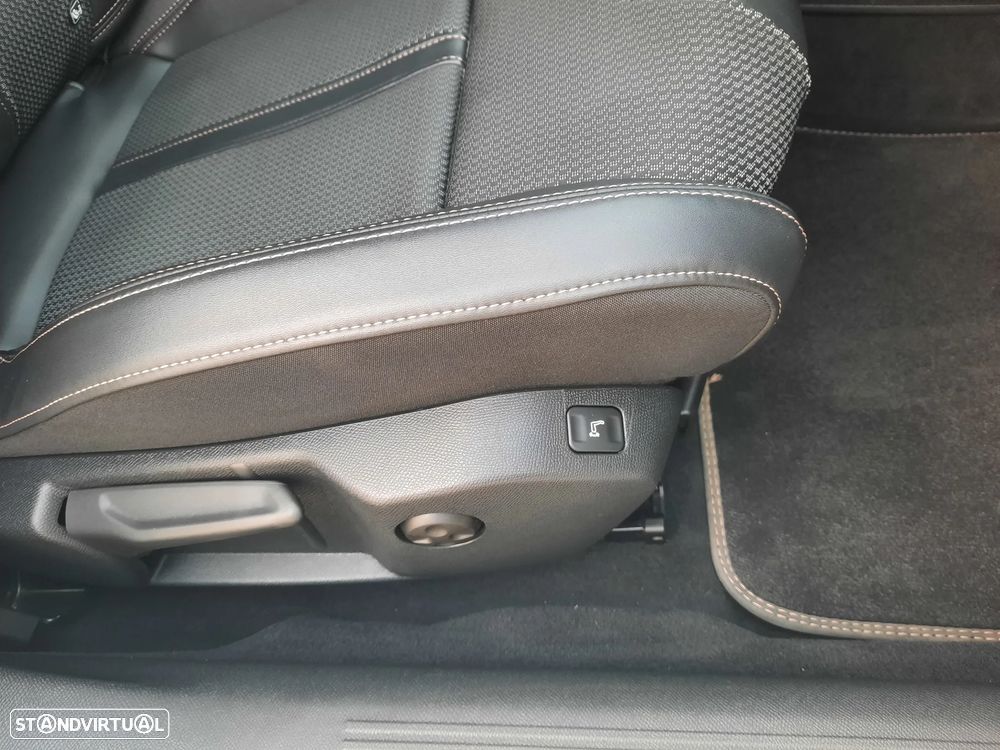 Peugeot 508 SW 1.6 Hybrid GT e-EAT8 - 37