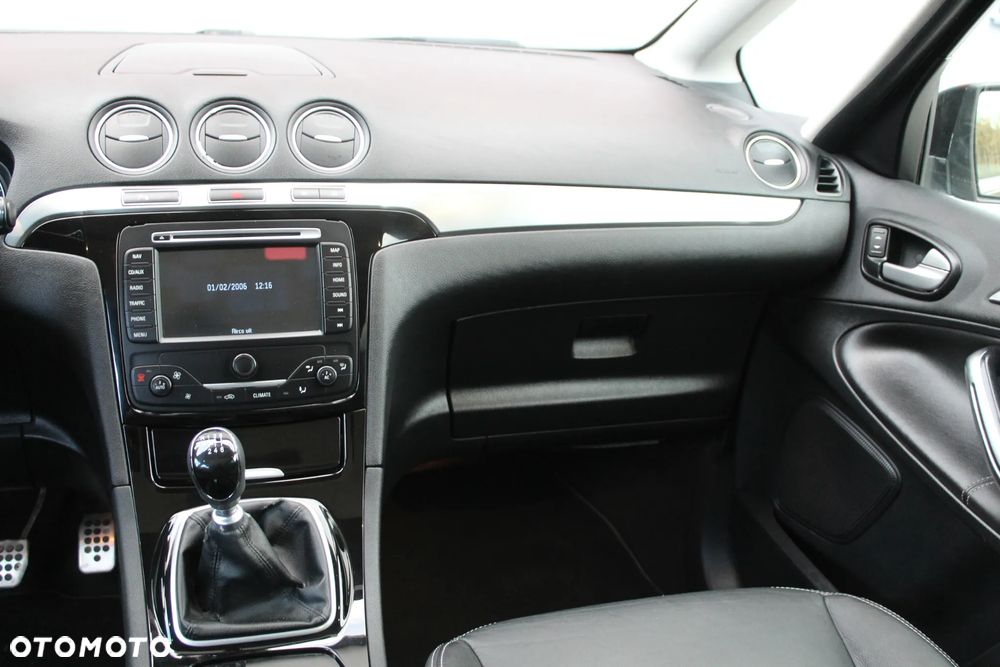 Ford S-Max - 19