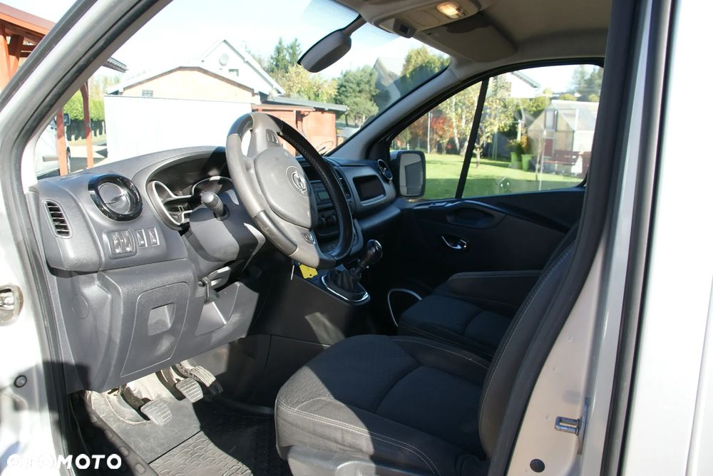 Opel Vivaro - 17