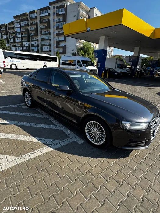 Audi A4 Limuzina - 2