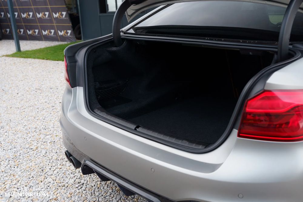 BMW M5 Competition - 10