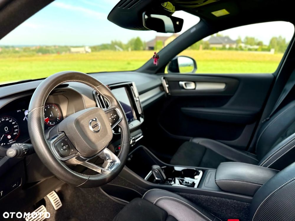Volvo XC 40 - 3