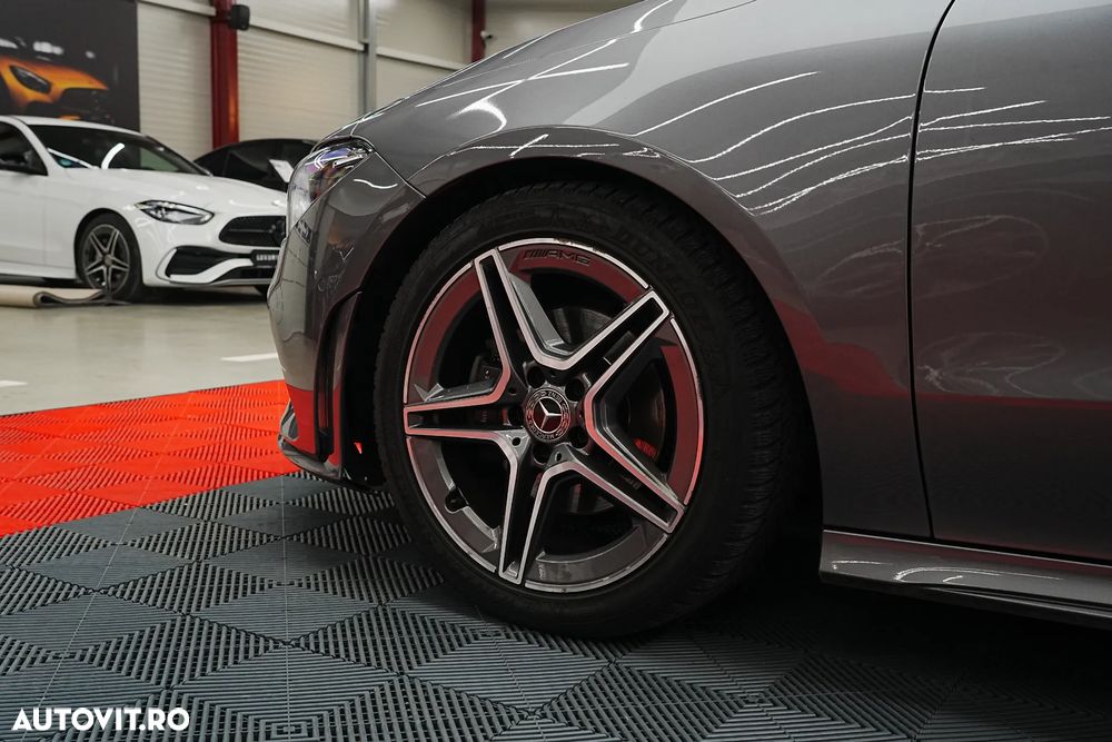 Mercedes-Benz CLA 180 7G-DCT AMG Line - 32