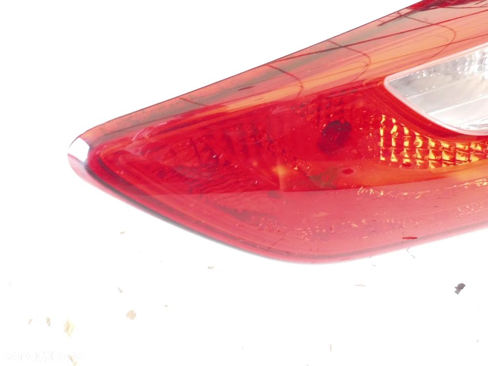 LAMPA W KLAPĘ HYUNDAI I30 II HATCHBACK PRAWA TYLNA ORYGINAŁ - 2