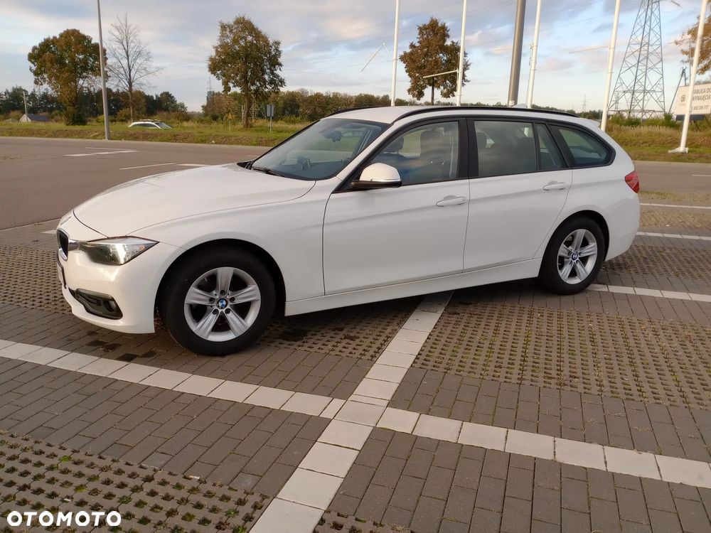 BMW Seria 3 318i - 17
