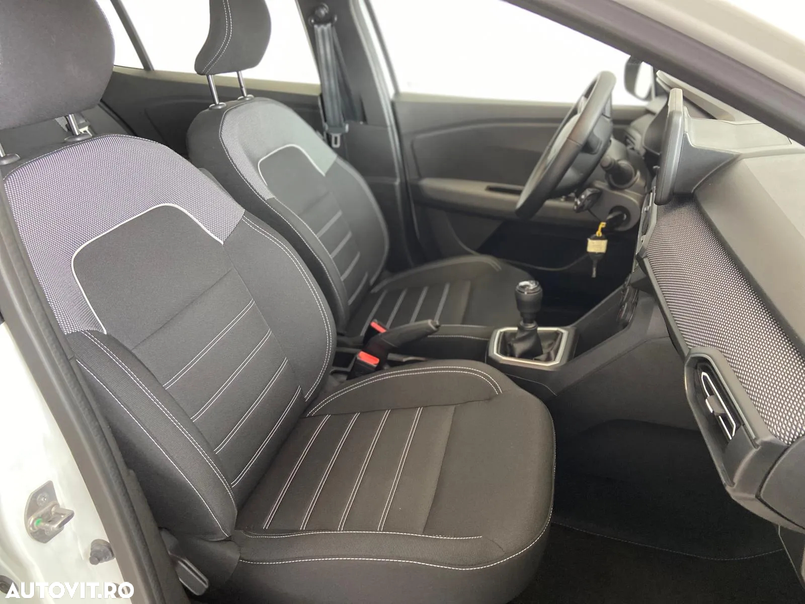 Dacia Logan TCe 90 MT6 Comfort - 7