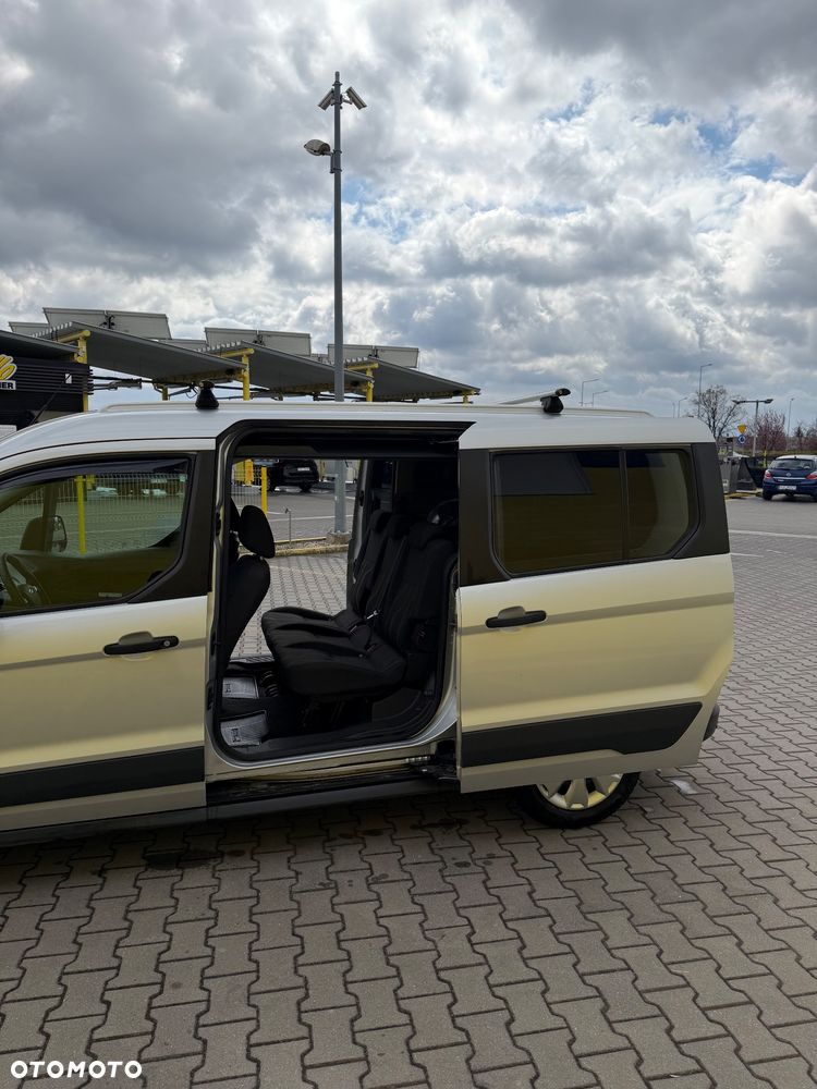 Ford Tourneo Connect 1.5 TDCi Start-Stop Titanium - 11