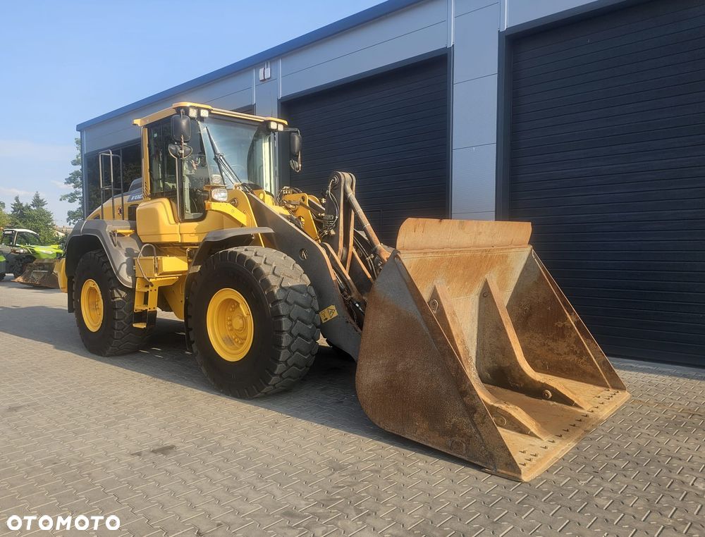 Volvo L 120 H - 2