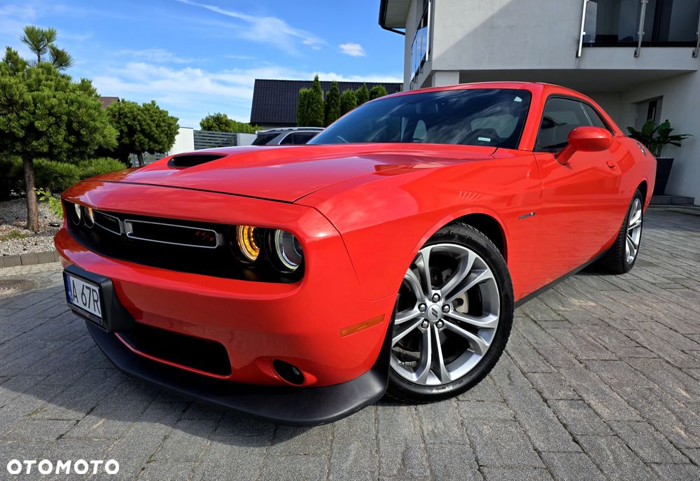 Dodge Challenger - 1