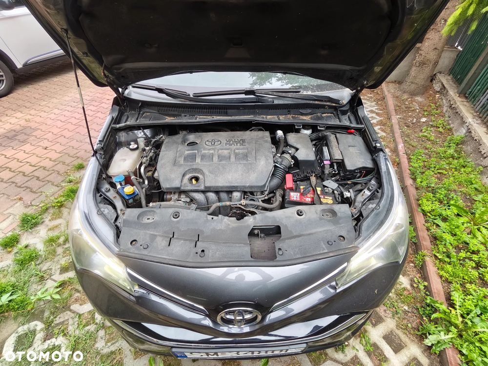 Toyota Avensis 1.8 Active MS - 16