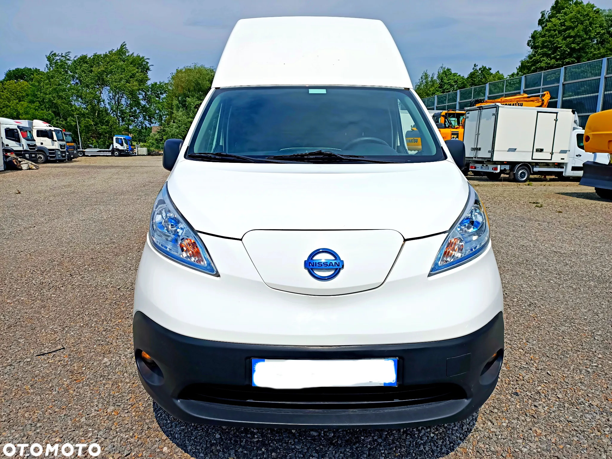 Nissan ENV 200 Maxi - 2