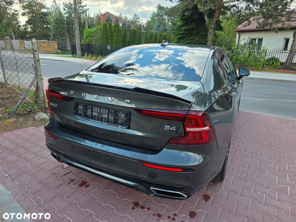 Volvo S60 B4 B R-Design - 11
