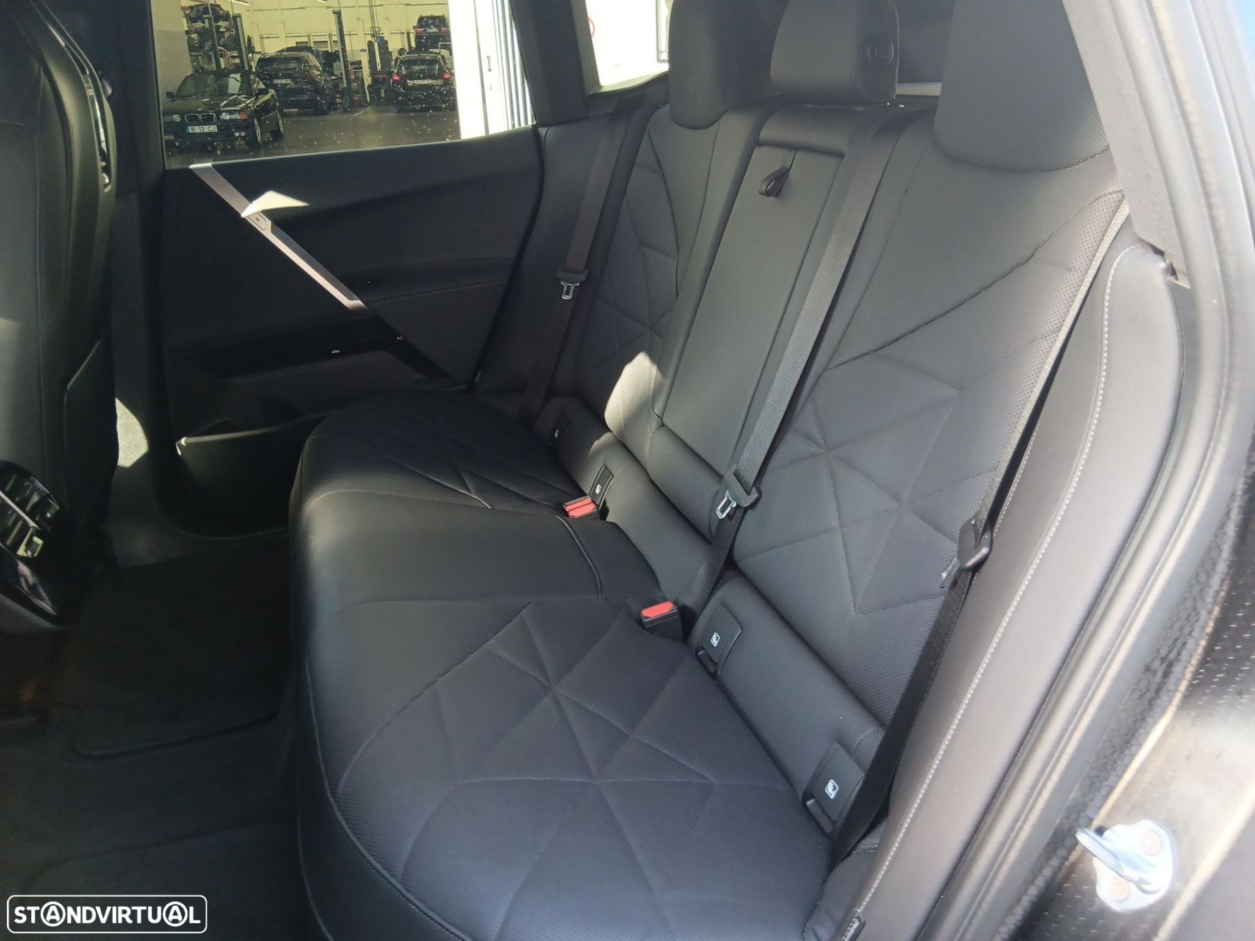 BMW ix xDrive 40 - 14