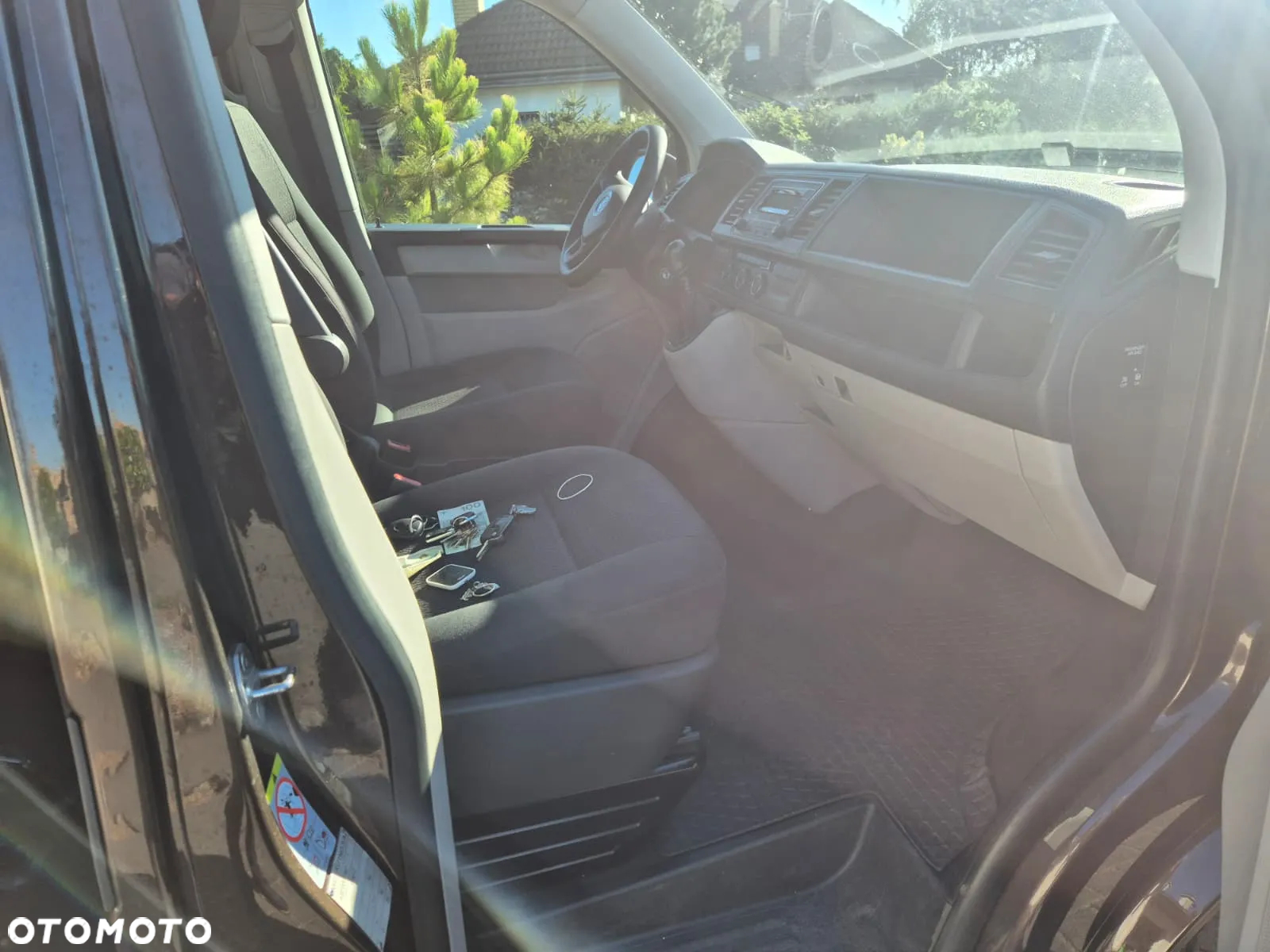 Volkswagen Caravelle 2.0 TDI L2 Comfortline - 4