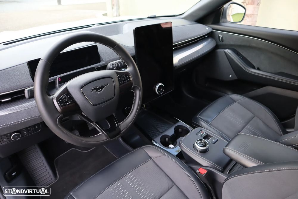 Ford Mustang Mach-E 98.7 kWh GT AWD - 23
