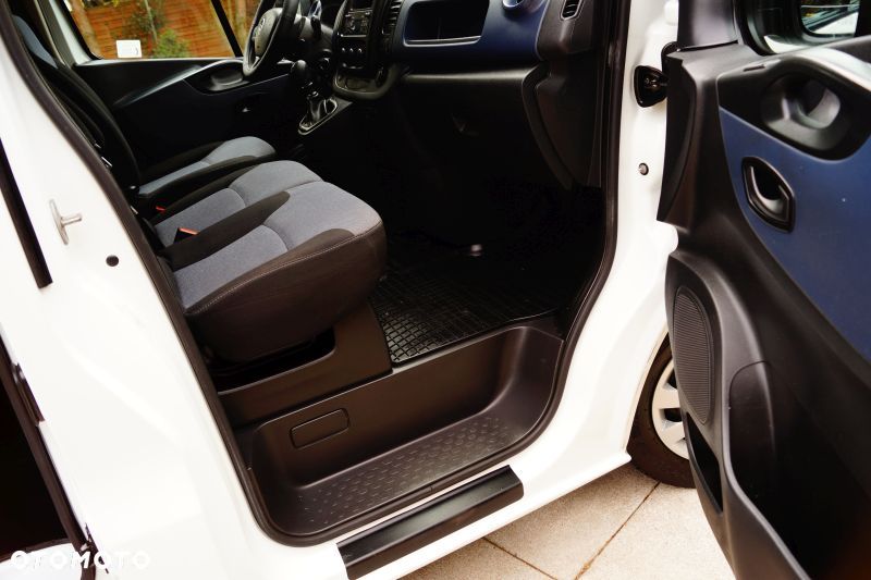 Opel Vivaro CDTI Long Salon Pl Bogata Opcja Serwis Faktura Vat  Super Stan - 8