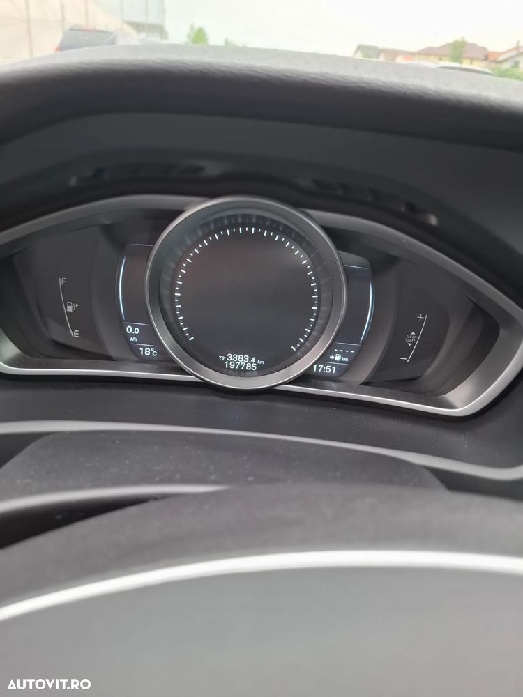 Volvo V40 D2 ECO Summum - 9