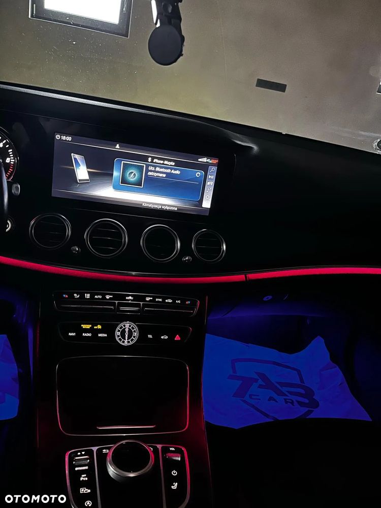 Mercedes-Benz Klasa E 220 d T 9G-TRONIC - 12