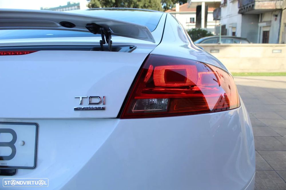Audi TT Coupé 2.0 TDI quattro - 8