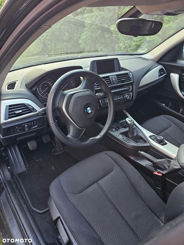 BMW Seria 1 116i - 10
