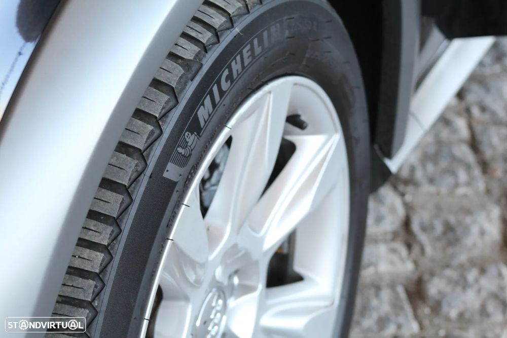 Audi A4 Allroad 2.0 TDI quattro - 32