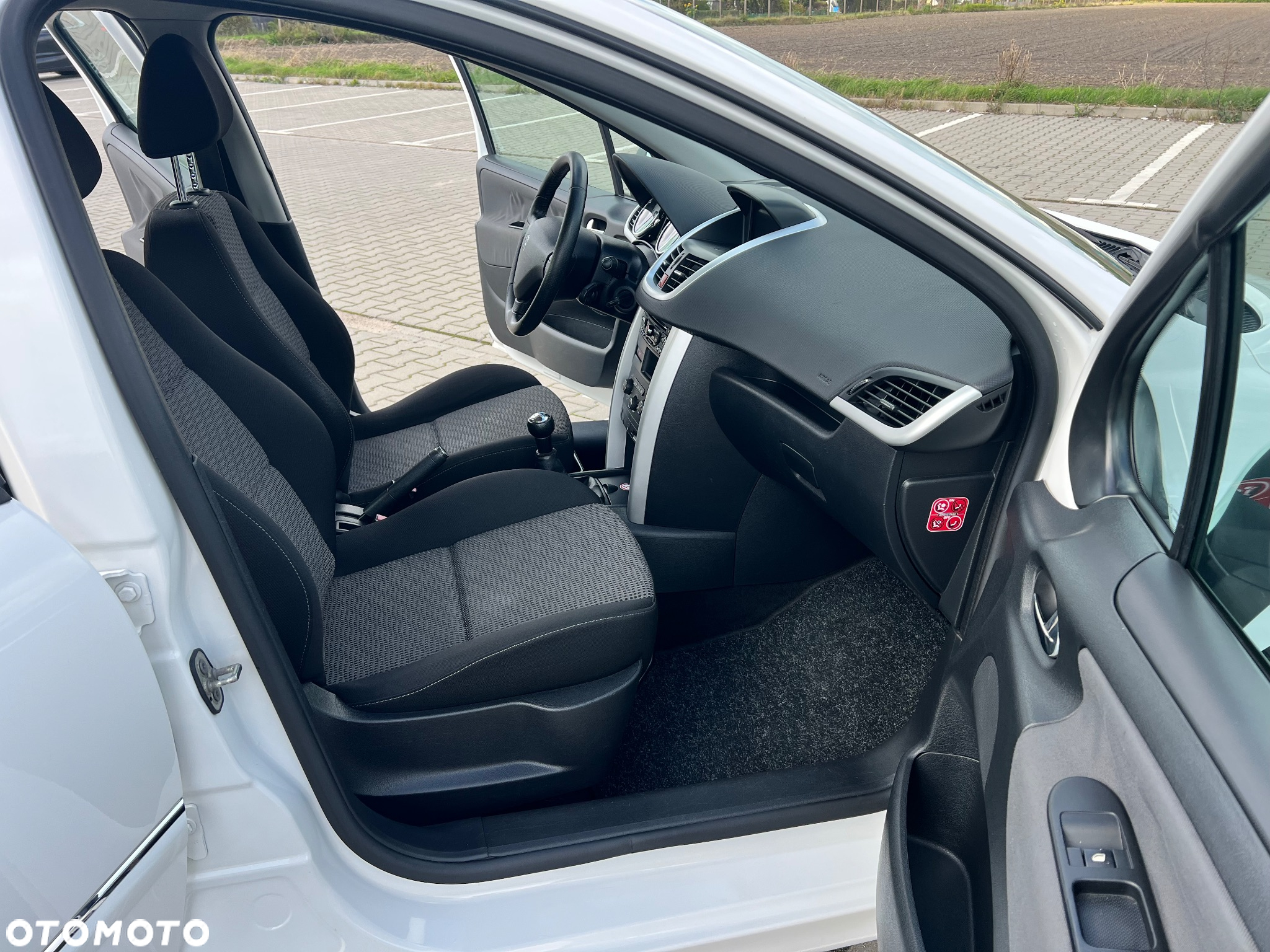 Peugeot 207 1.4 Trendy - 5