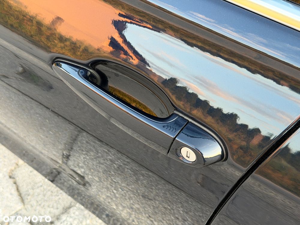 BMW Seria 3 328i Luxury Line - 32