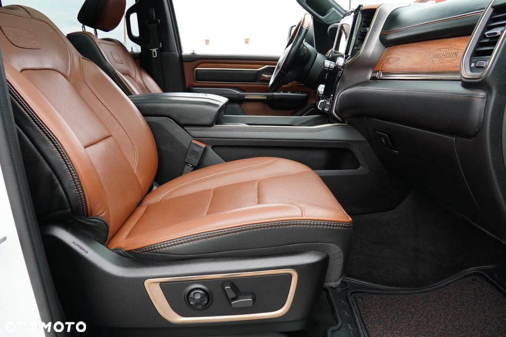 RAM 1500 5.7 Crew Cab Longhorn - 35