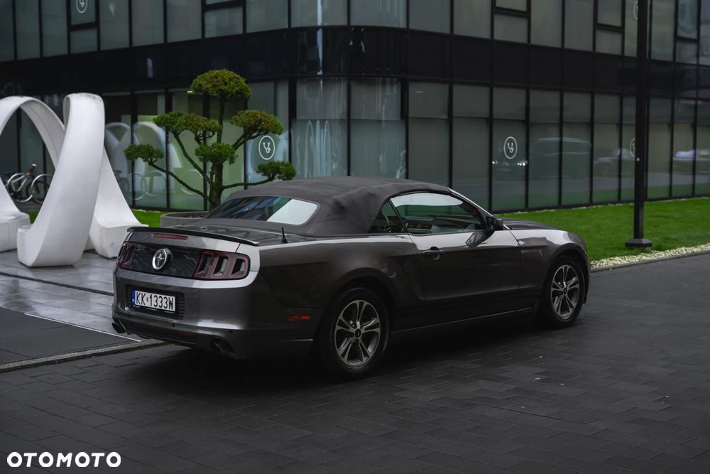 Ford Mustang 3.7 V6 Premium - 15