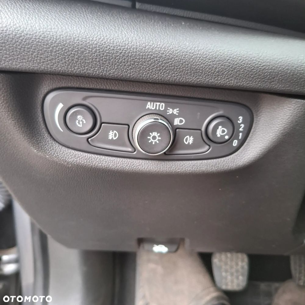 Opel Insignia 1.5 T Enjoy S&S - 14